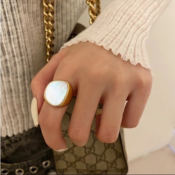 NEW Geometric White MOP Gold Adjustable Ring - Picture 2 of 7